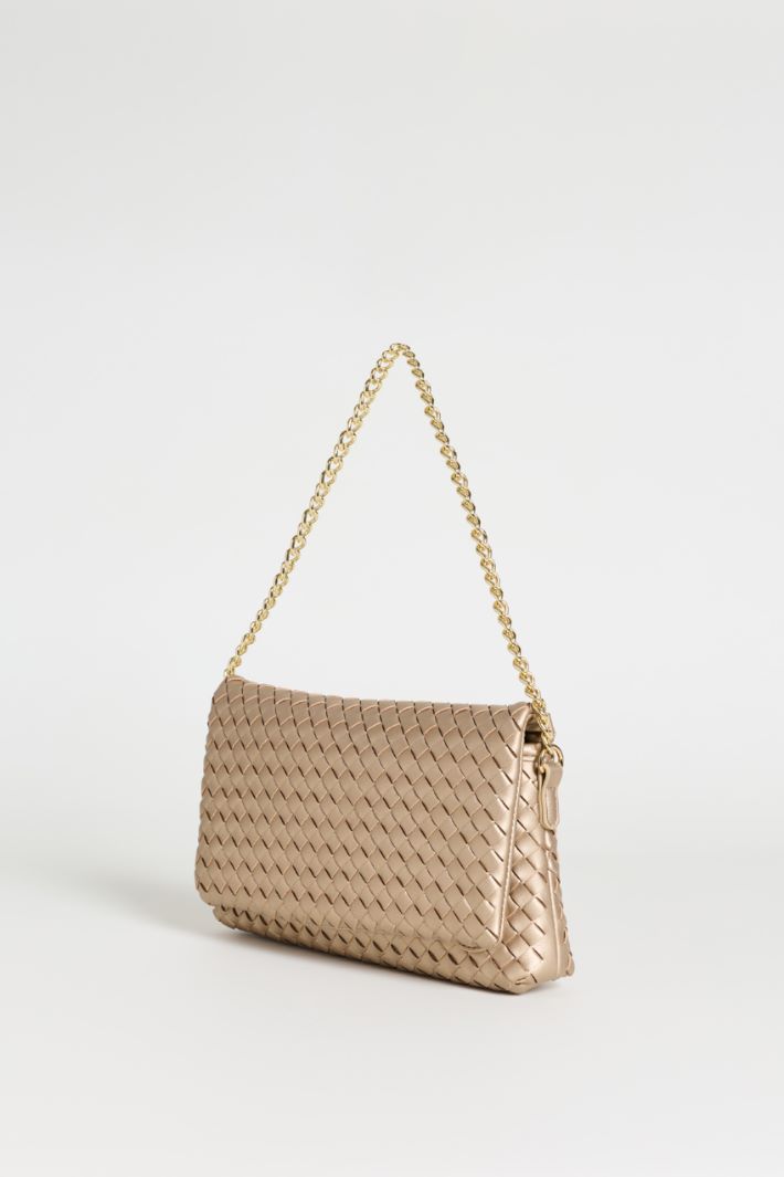 Woven Clutch with Chain Strap - GOLD - Intrend - 2