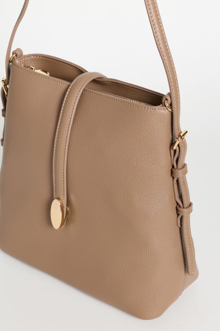 Top-handle bag with shoulder strap - CAMEL - Intrend - 4