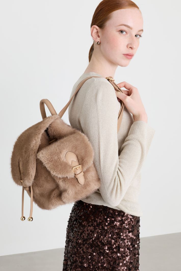 Soft, Cosy Fabric Backpack - CAMEL - Intrend - 5
