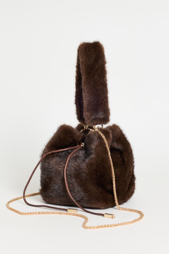 Soft, plush fabric bag - BROWN - Intrend - 2