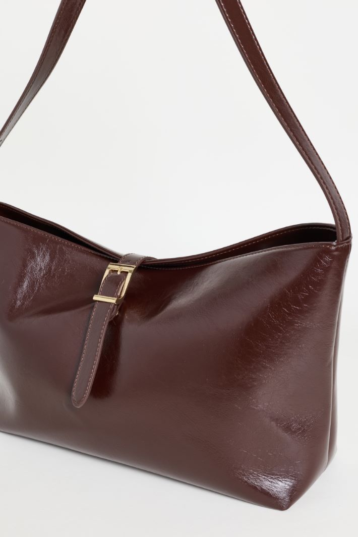 Buckle Strap Bag - BROWN - Intrend - 4