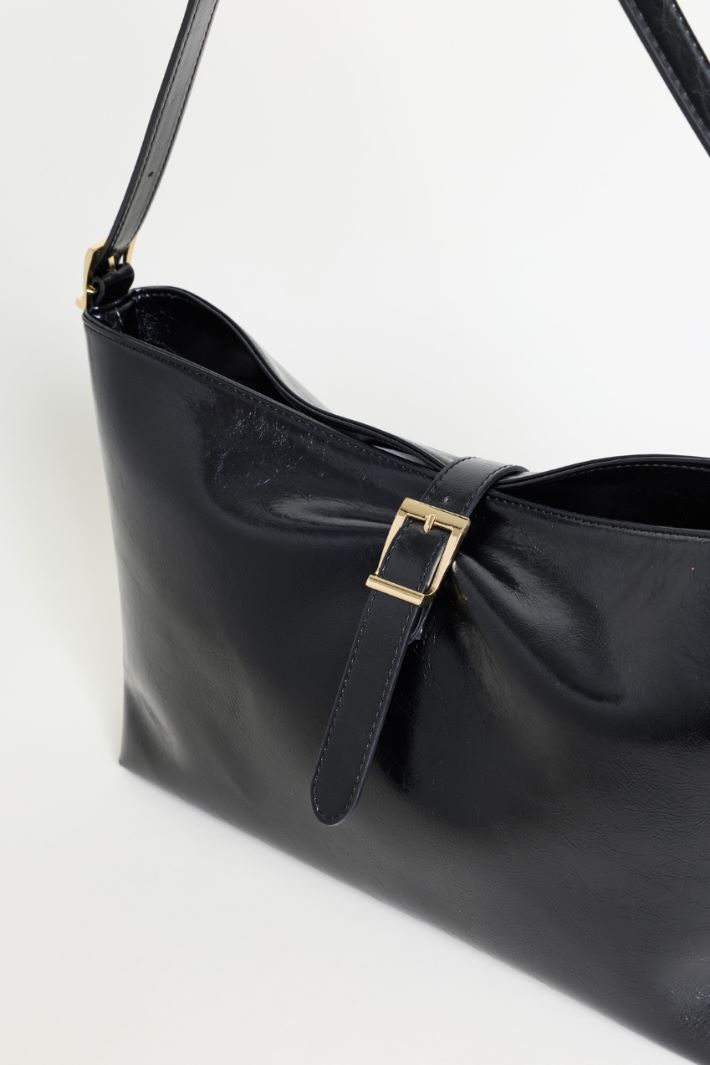 Buckle Strap Bag - BLACK - Intrend - 4