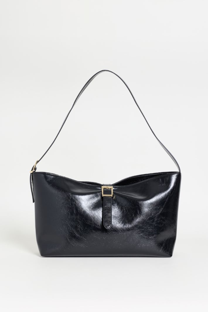 Buckle Strap Bag - BLACK - Intrend