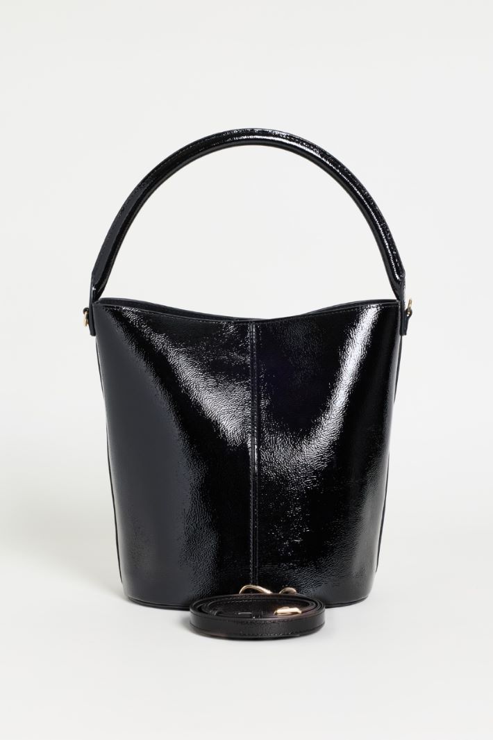 Patent Leather Bucket Bag - BLACK - Intrend - 3