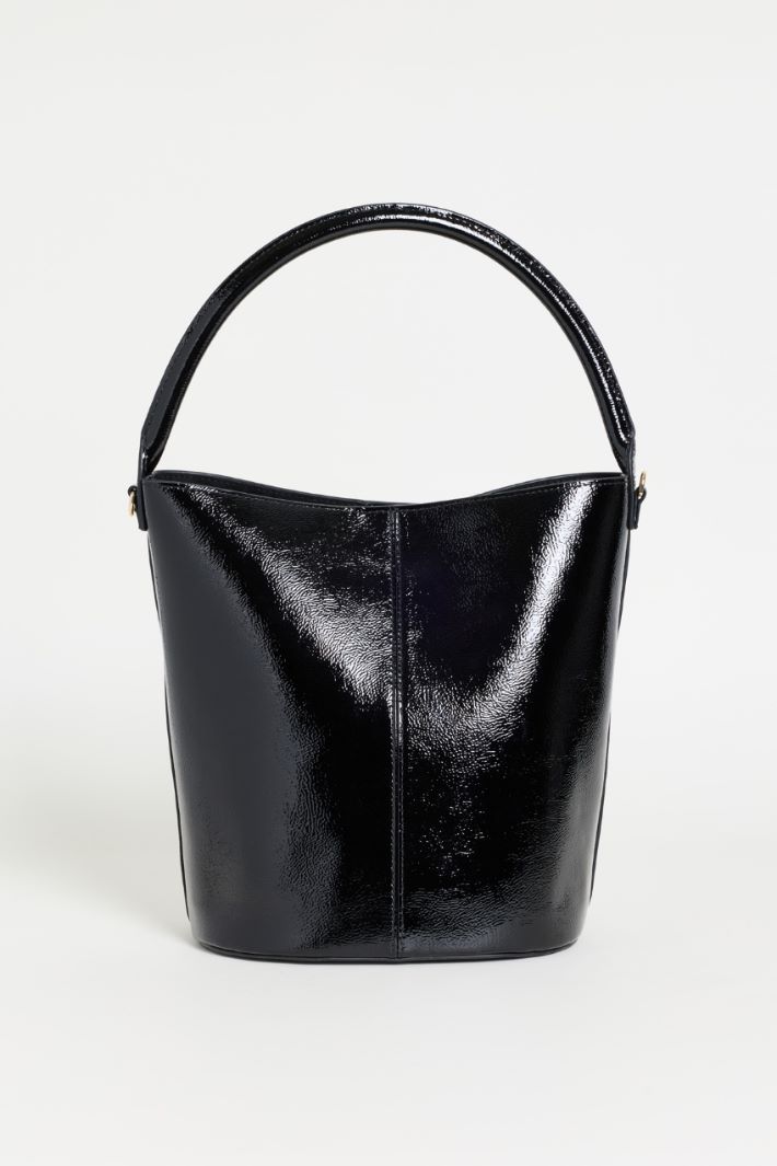 Patent Leather Bucket Bag - BLACK - Intrend