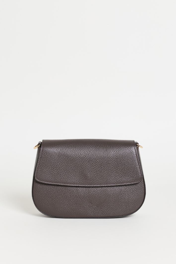 Tumbled leather shoulder bag - BROWN - Intrend