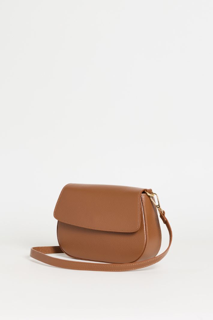 Tumbled leather shoulder bag - BROWN - Intrend - 2