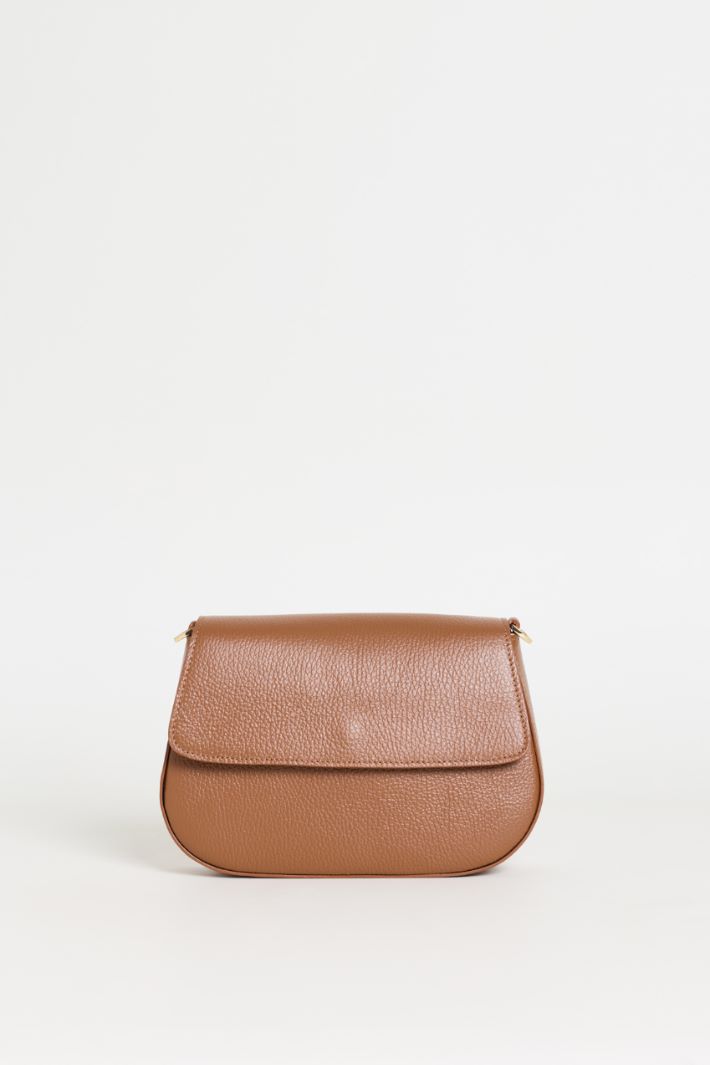 Tumbled leather shoulder bag - BROWN - Intrend