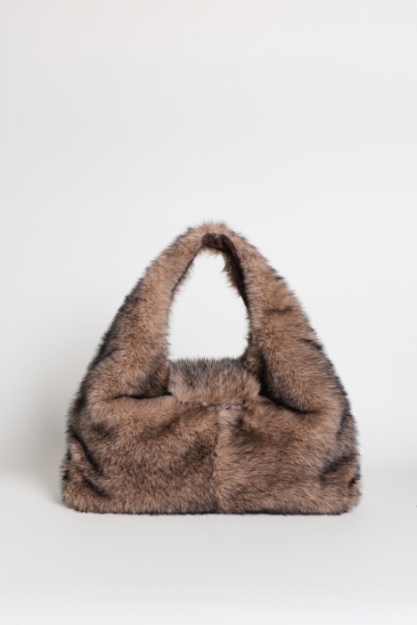 Maxi shopper in tessuto morbido e caldo