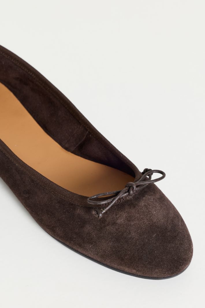 Ballerine in pelle scamosciata - MARRONE - Intrend - 4