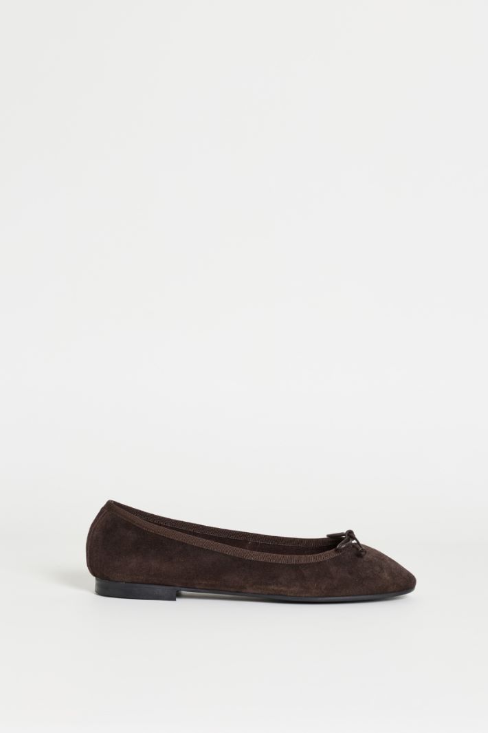 Ballerine in pelle scamosciata - MARRONE - Intrend