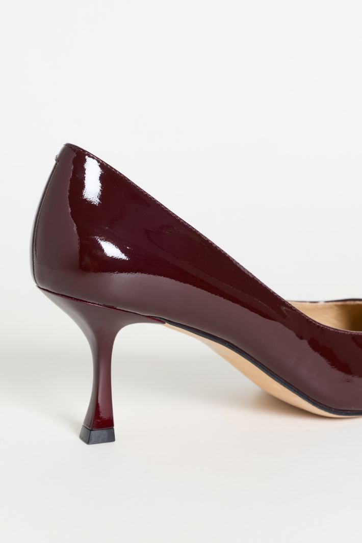 Patent Leather Court Shoes - BORDEAUX - Intrend - 4