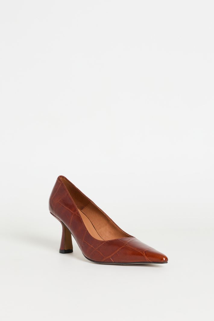 Croc-effect leather pumps - BROWN - Intrend - 2