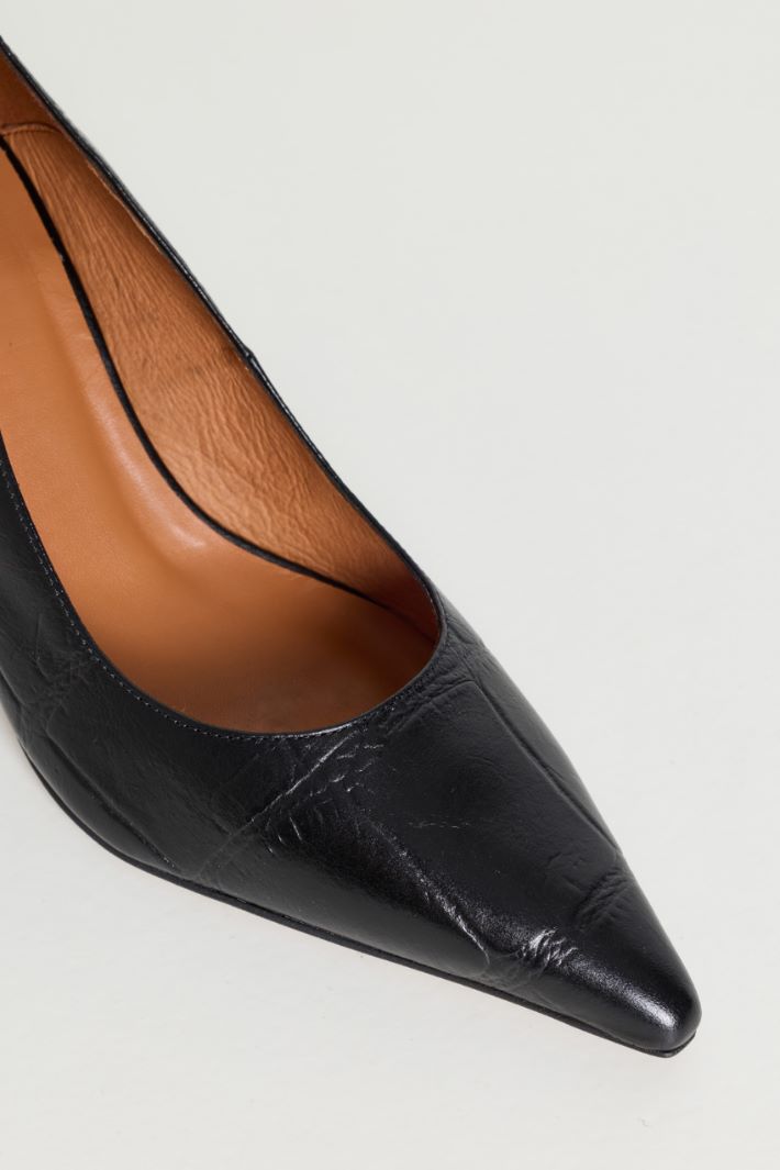 Croc-effect leather pumps - BLACK - Intrend - 4