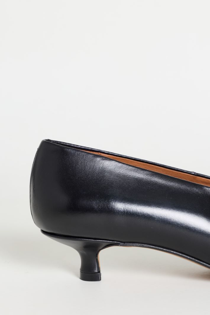 Low-Heeled Court Shoes - BLACK - Intrend - 4