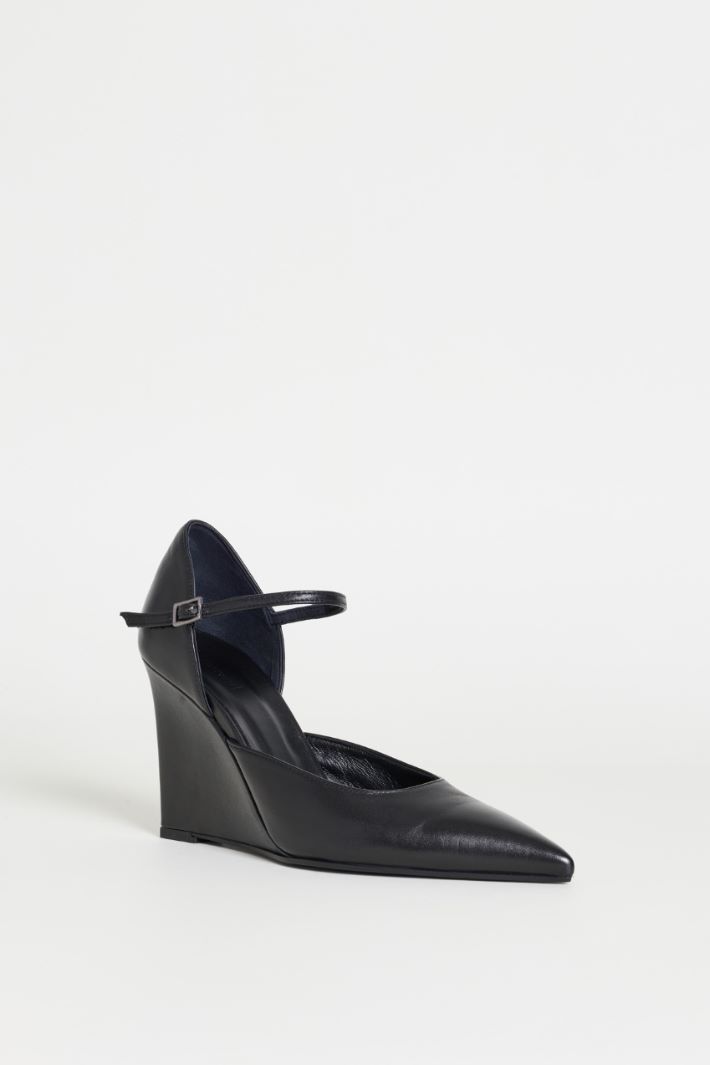 Pumps con zeppa - NERO - Intrend - 2