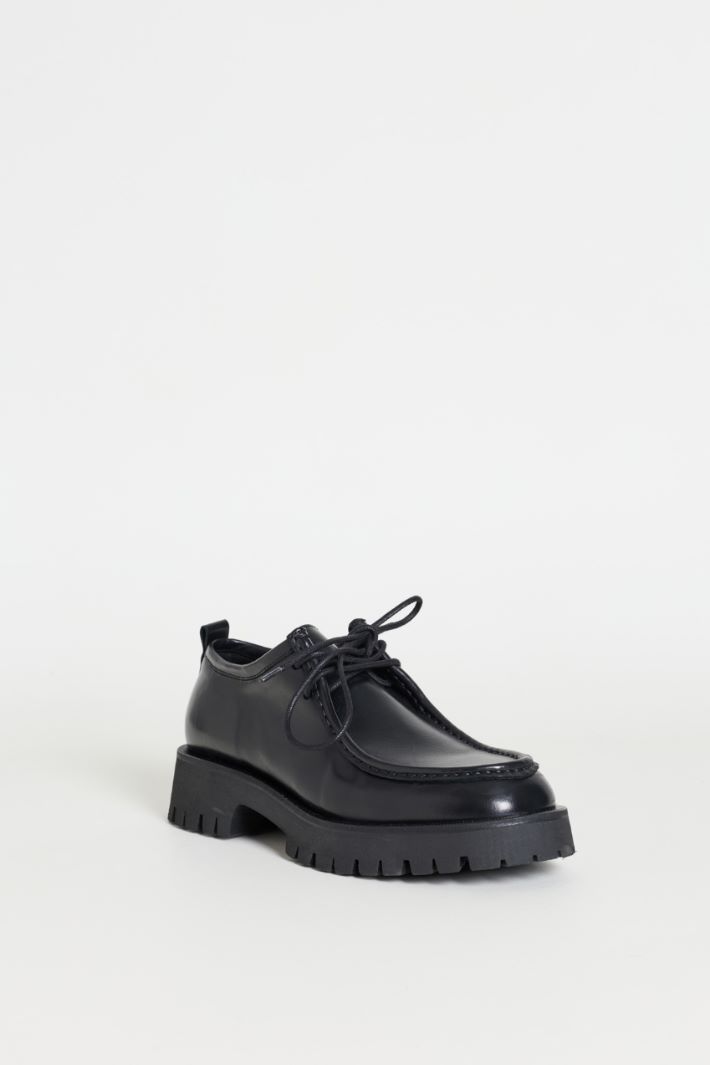 Stringate in pelle - NERO - Intrend - 2