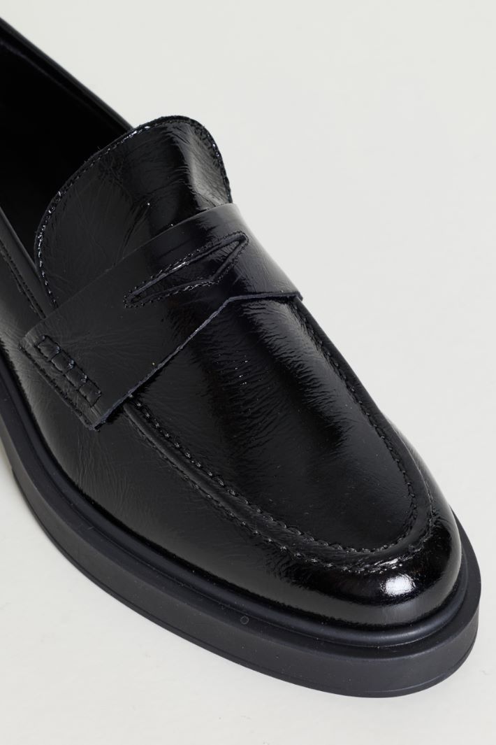Polished leather loafers - BLACK - Intrend - 4