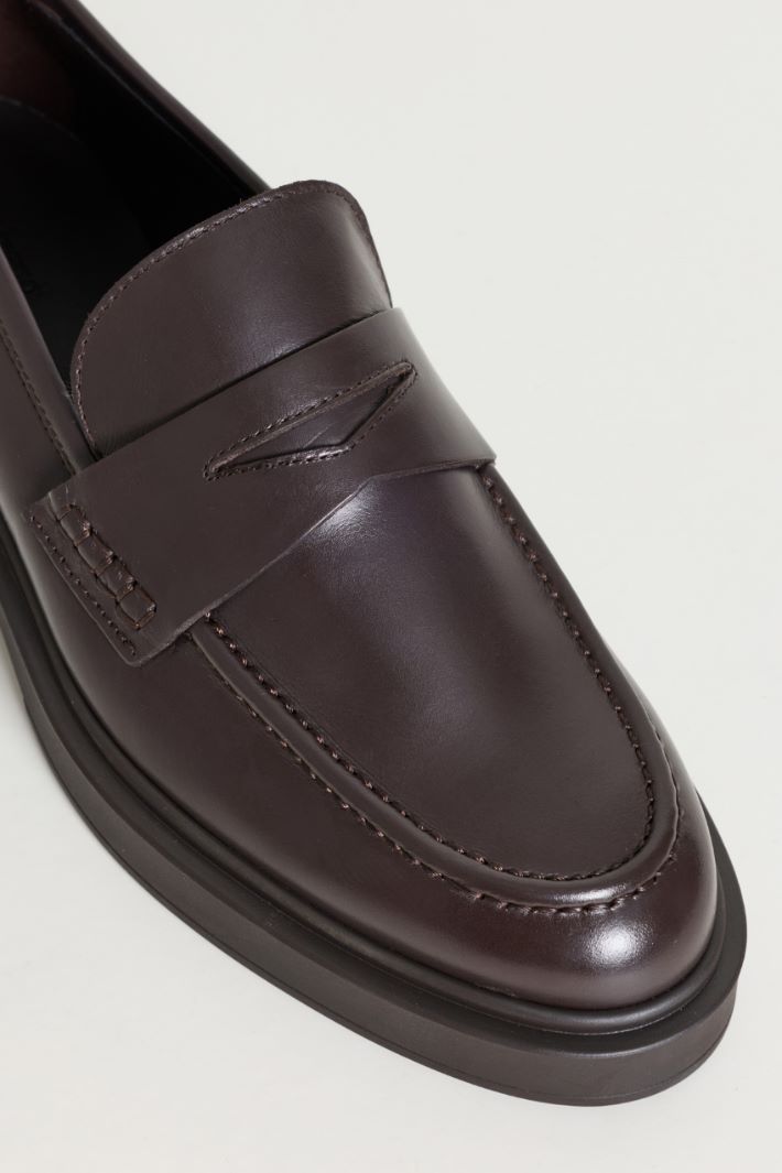 Smooth leather loafers - BROWN - Intrend - 4