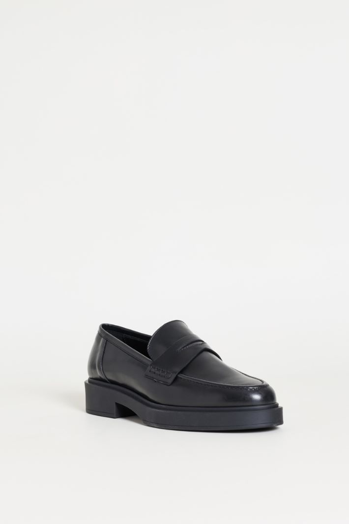 Smooth leather loafers - BLACK - Intrend - 2