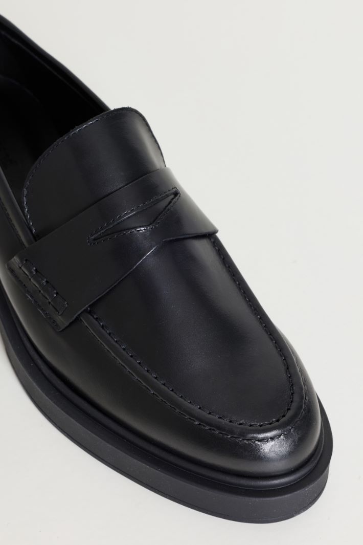 Smooth leather loafers - BLACK - Intrend - 4