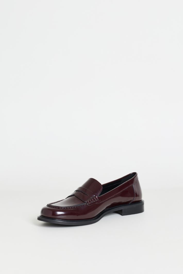 Brushed leather loafers - BORDEAUX - Intrend - 3