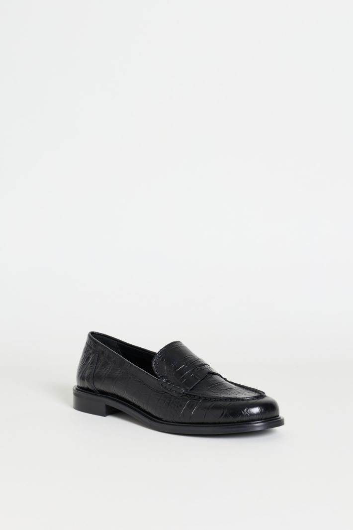 Croc-embossed leather loafers - BLACK - Intrend - 2