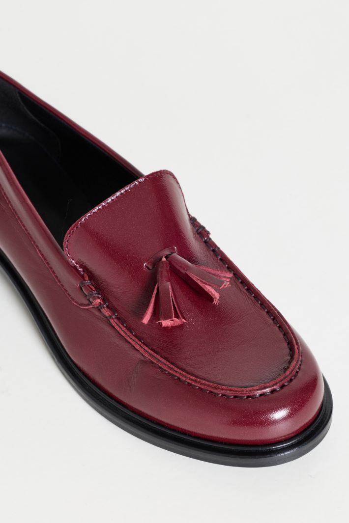 Mocassini in pelle con nappe - BORDEAUX - Intrend - 4