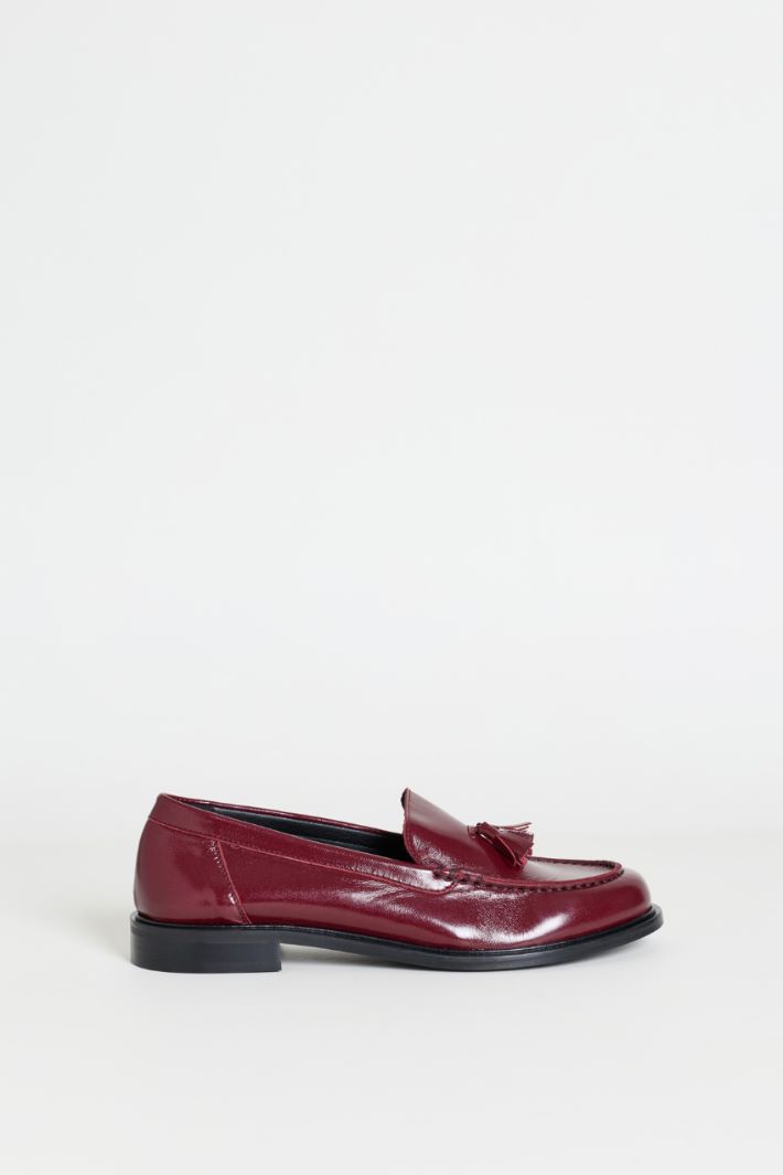 Mocassini in pelle con nappe - BORDEAUX - Intrend
