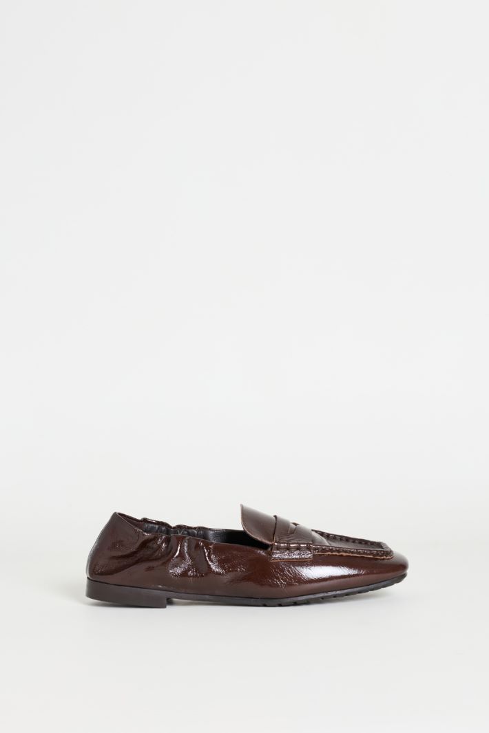Pleated Leather Loafers - BROWN - Intrend