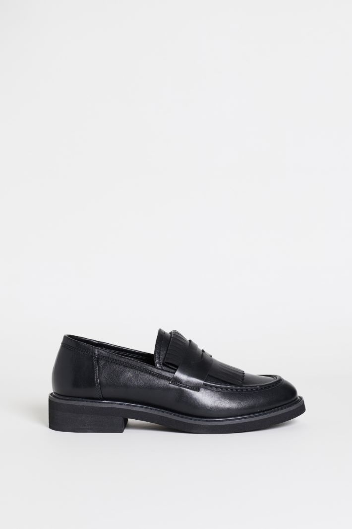 Fringed Loafers - BLACK - Intrend
