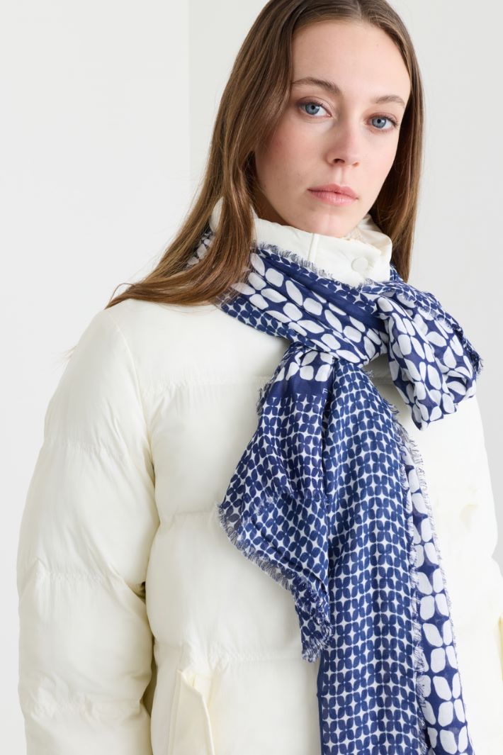 Fine-Fringed Stole - BLUE WHITE - Intrend - 2