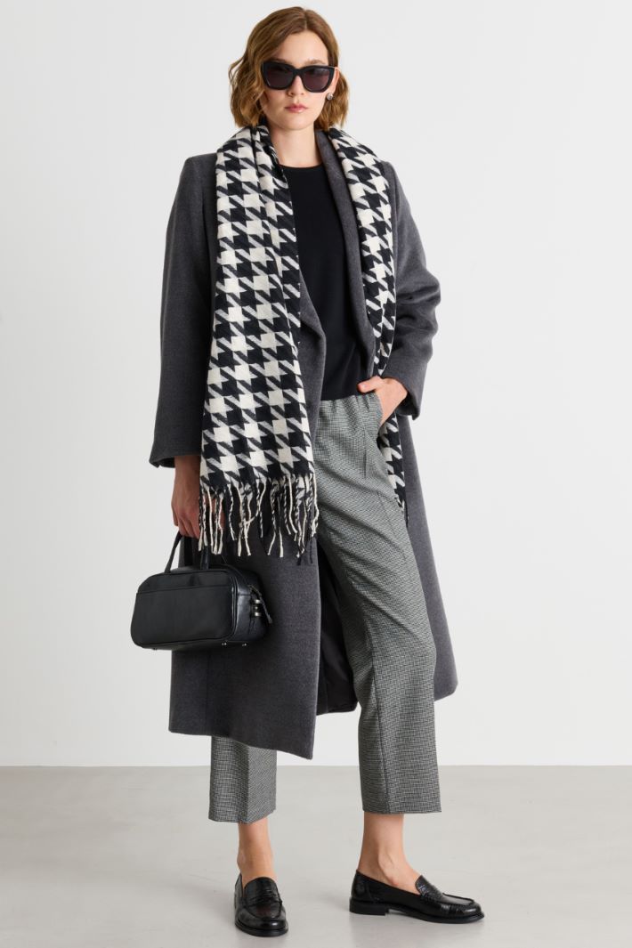 Jacquard-patterned stole - WHITE BLACK - Intrend - 2