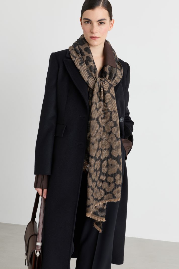 Wide jacquard stole - BLACK - Intrend - 2