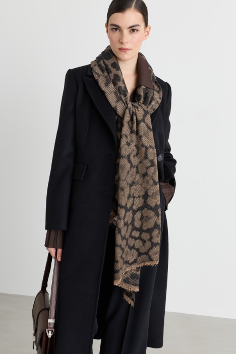 Ampia stola jacquard