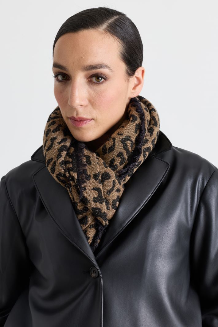 Jacquard stole - ANIMAL - Intrend
