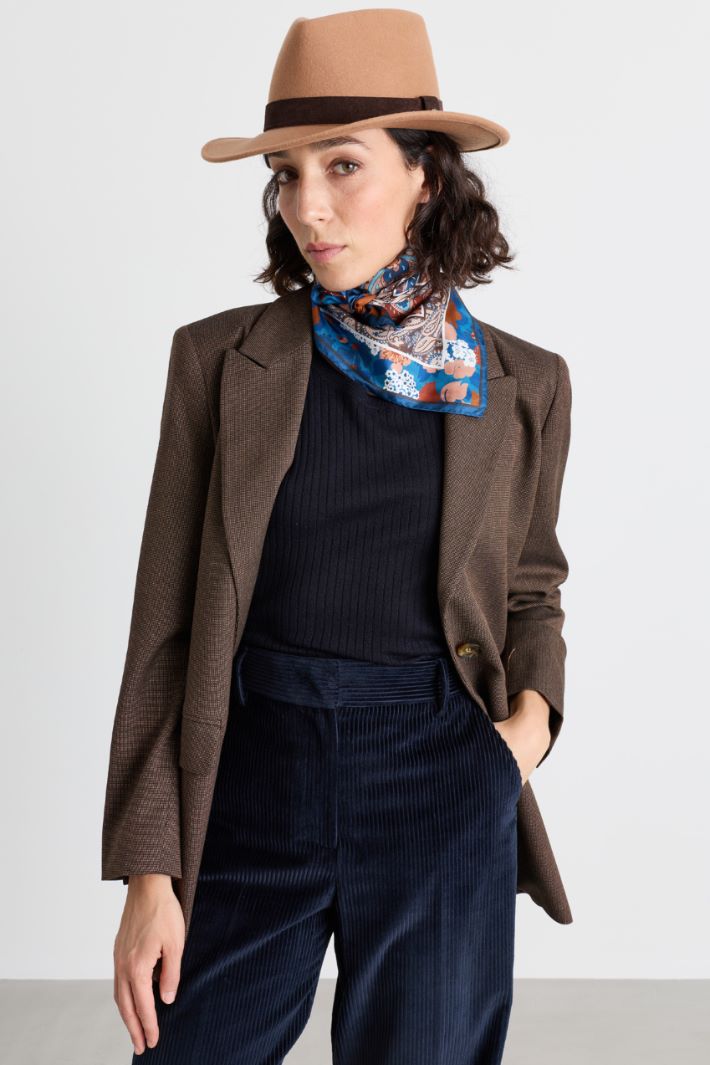 Printed silk scarf - BLUE - Intrend