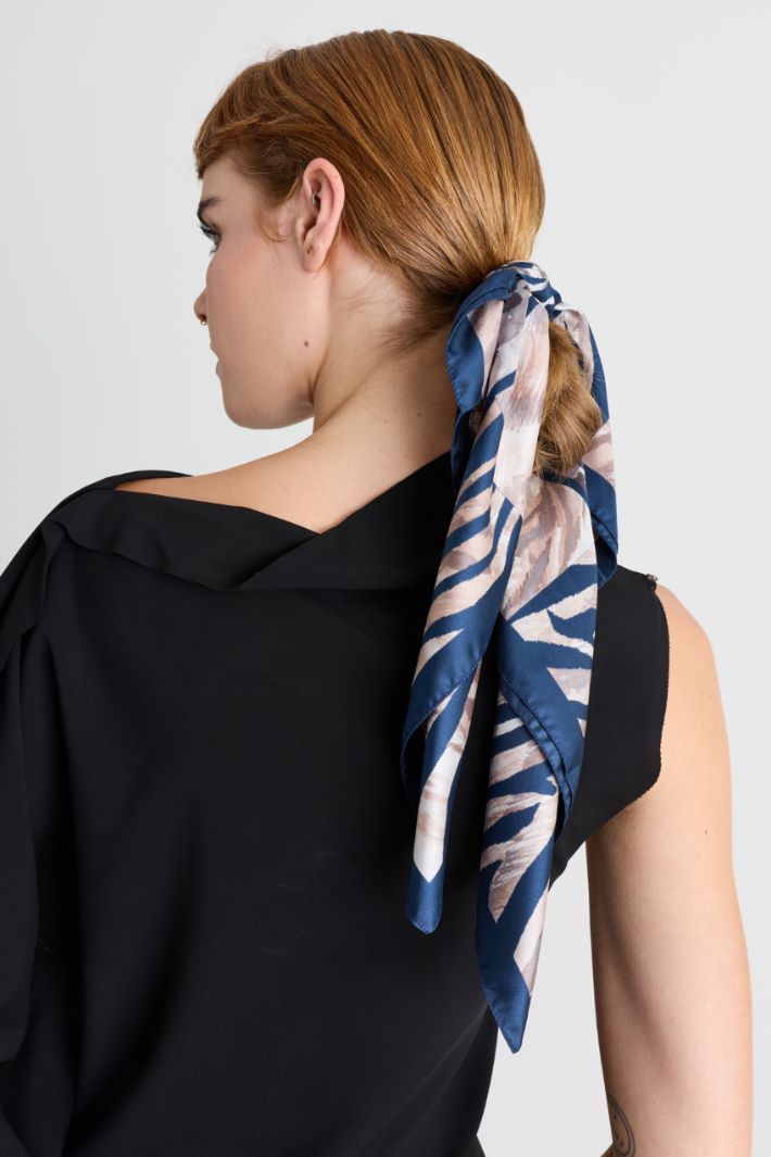Foulard in seta - BLU - Intrend - 2