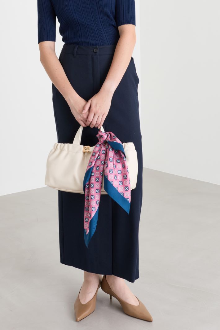 Foulard in seta - ROSA - Intrend - 2