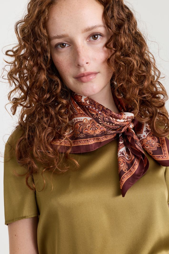 Silk scarf - BROWN - Intrend - 2