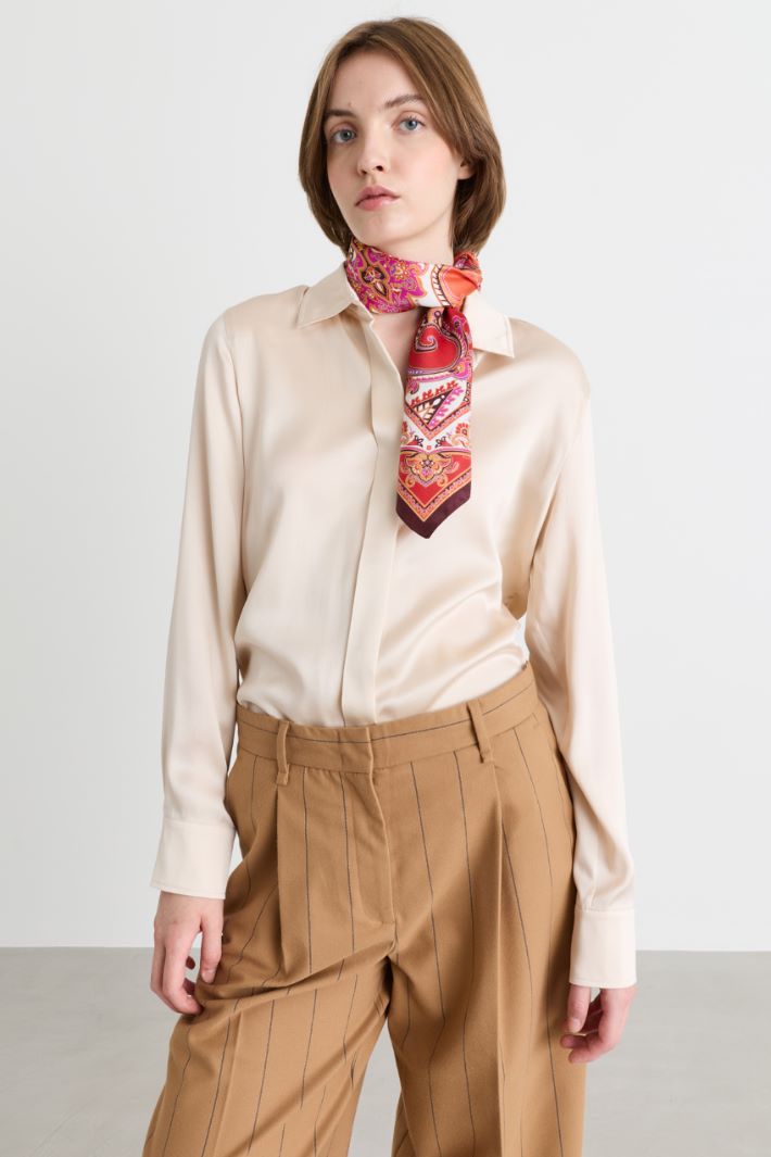 Silk scarf - ORANGE - Intrend