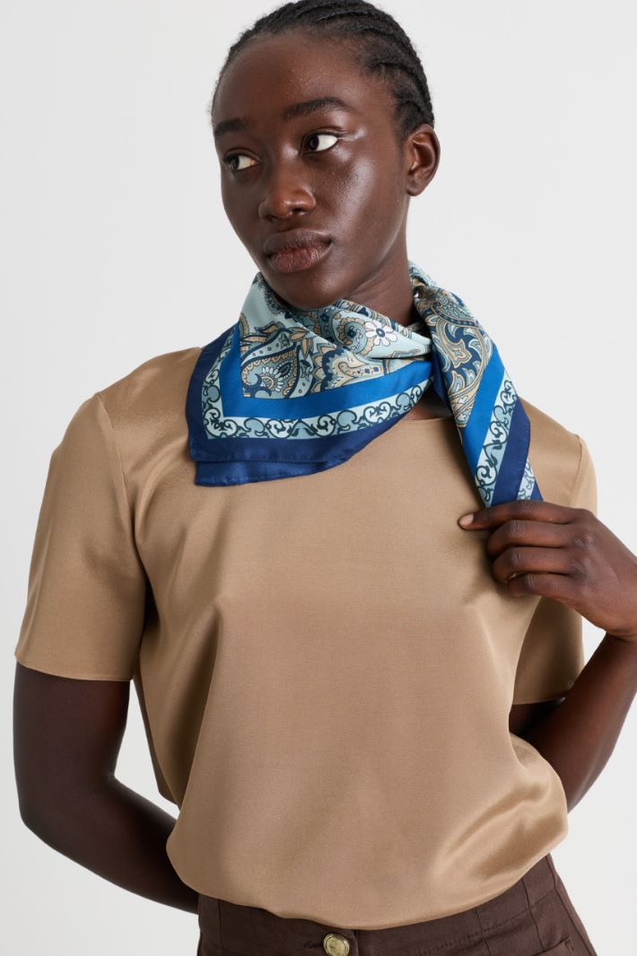 Foulard in pura seta - BLU - Intrend