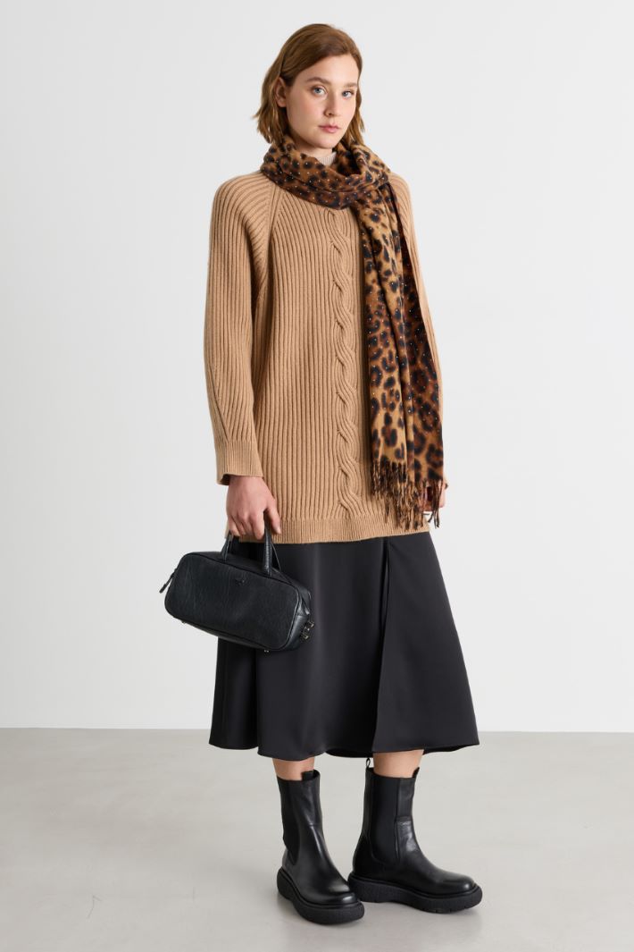 Sequinned scarf - ANIMAL - Intrend