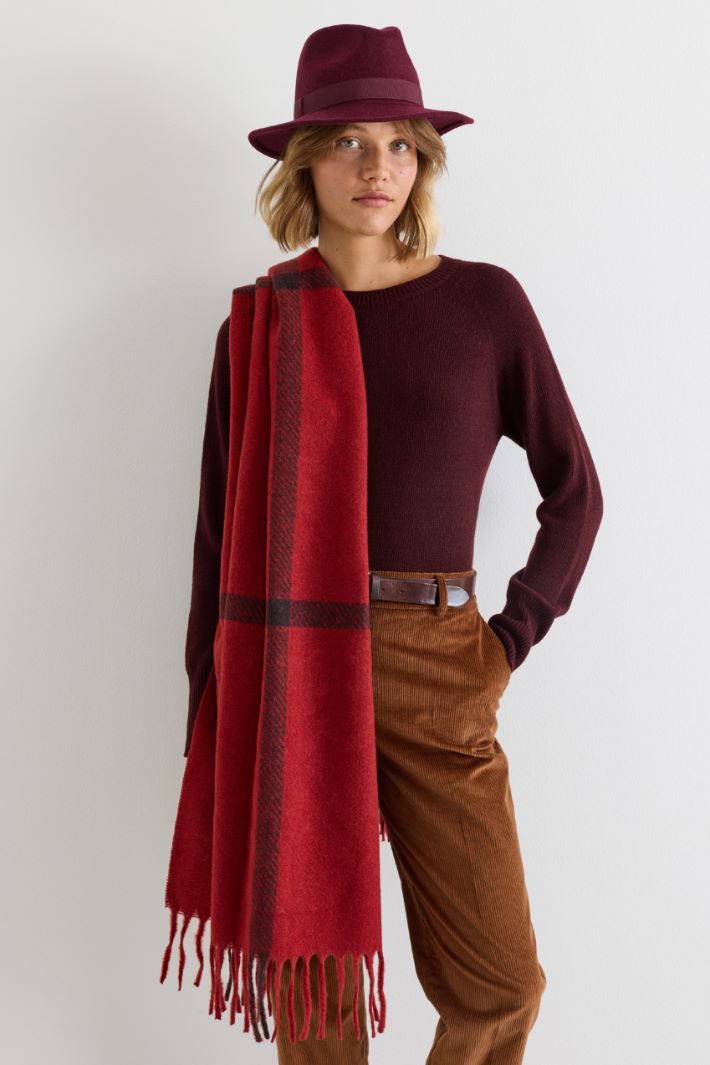 Fringed scarf - RED - Intrend - 2