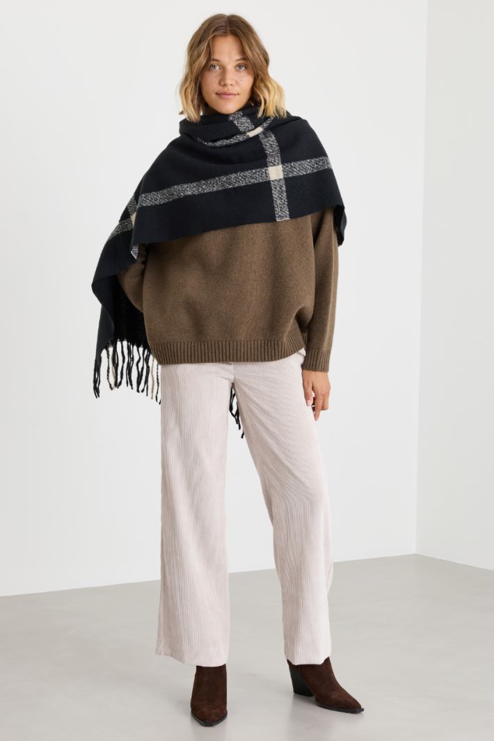 Fringed scarf - BLACK - Intrend - 2