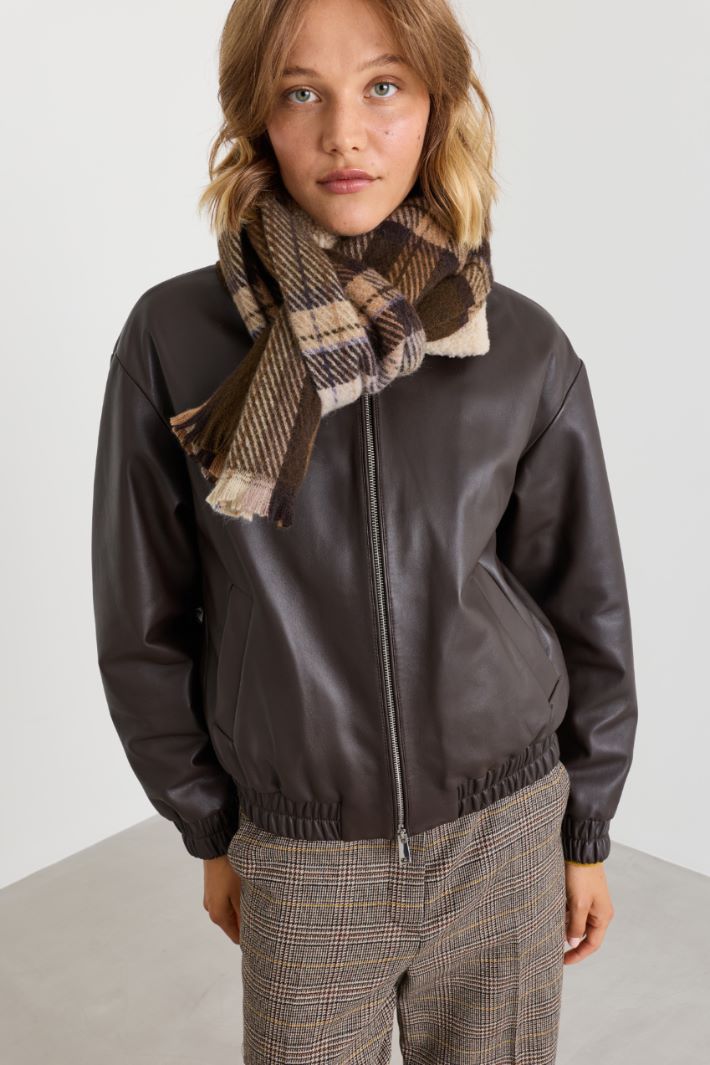 Fringed Scarf - BROWN - Intrend - 2