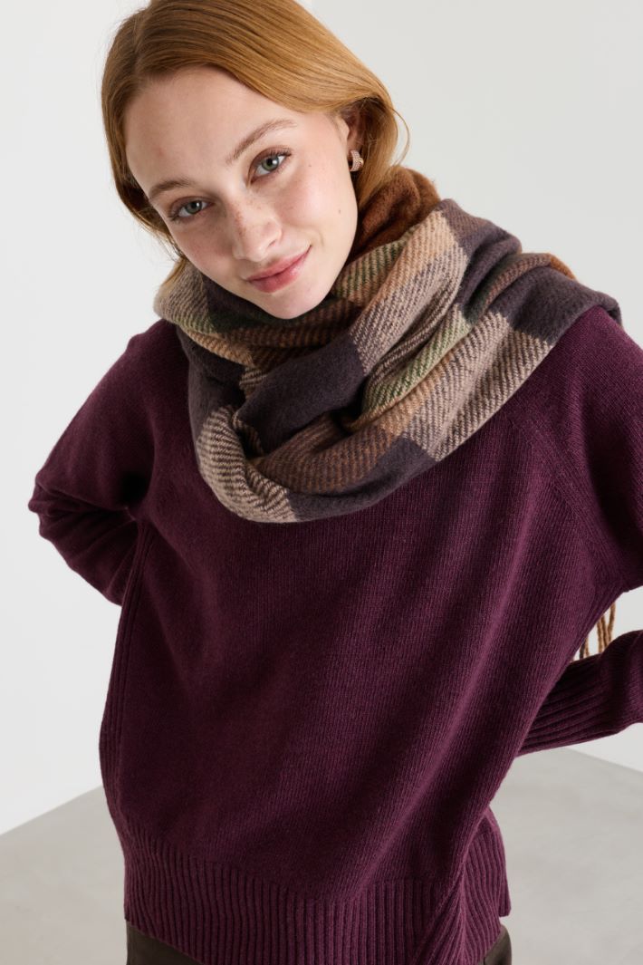 Sciarpa con lunghe frange - MARRONE - Intrend - 2