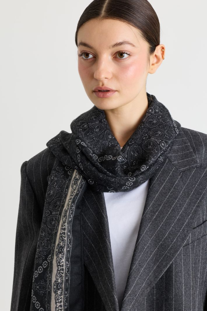 Stola con stampa - NERO BIANCO - Intrend - 2