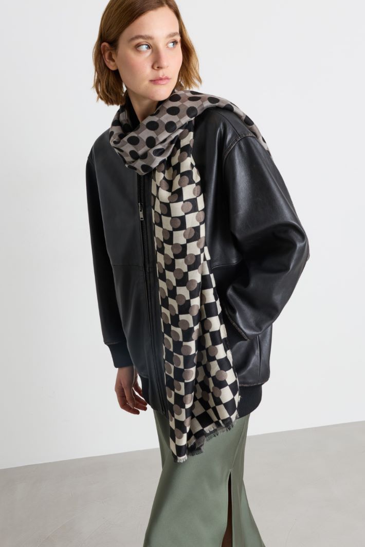 Geometric print stole - GREY BLACK - Intrend - 2