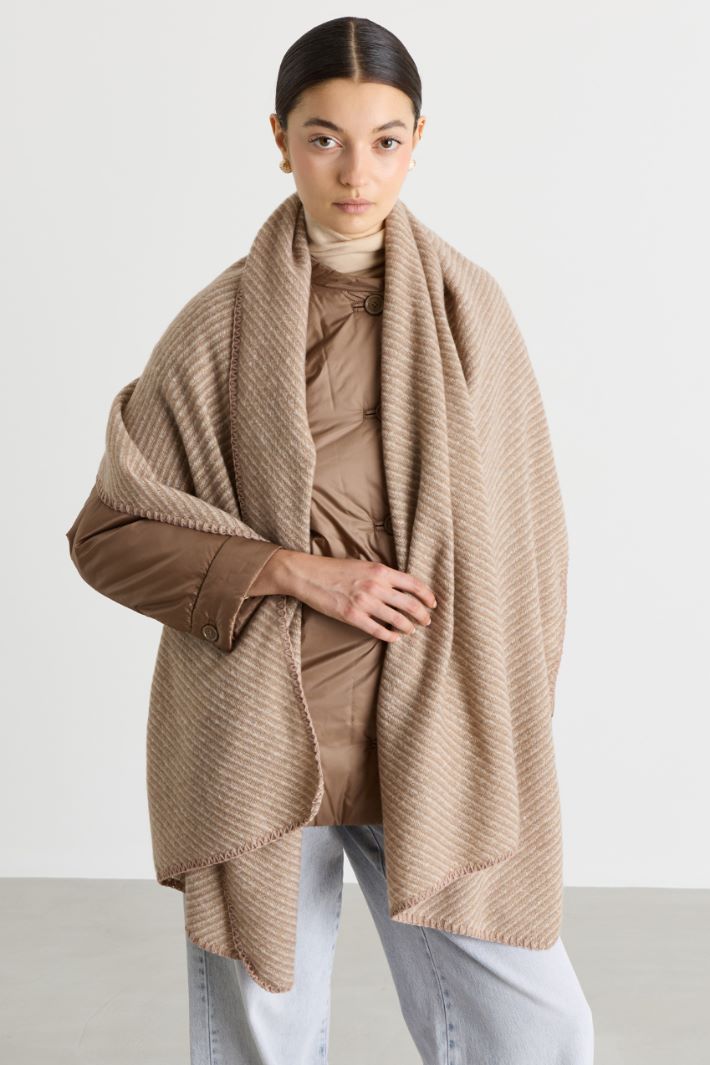 Knitted scarf - CAMEL - Intrend - 2
